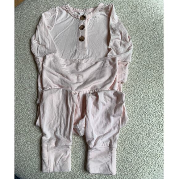 Caden Lane Bamboo Pajamas size 12-24 mo - Picture 1 of 2